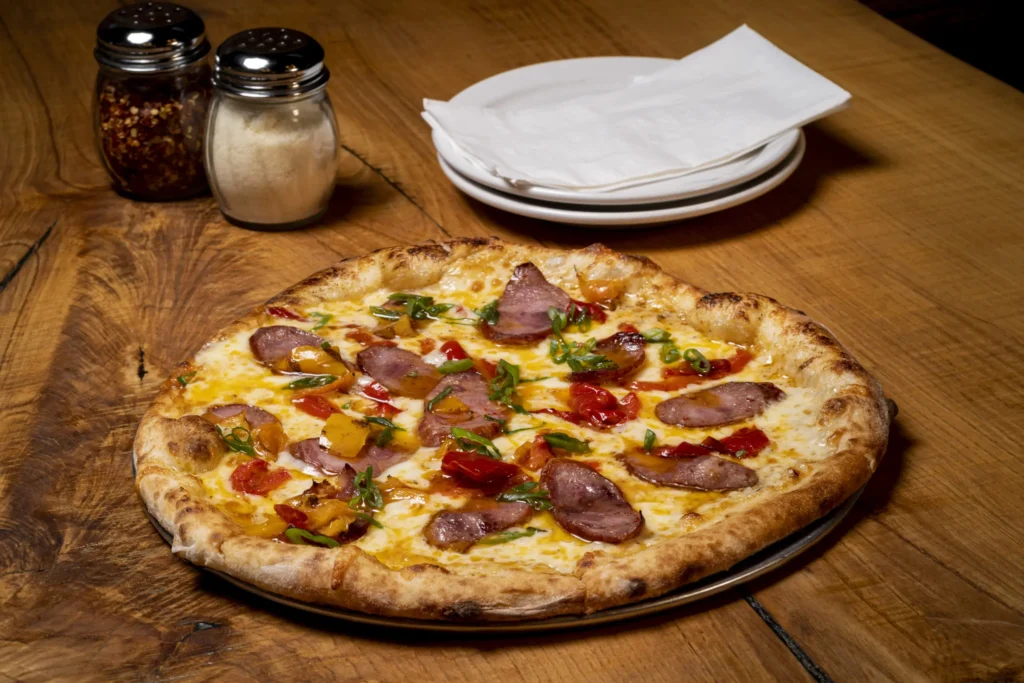 bacon alfredo pizza