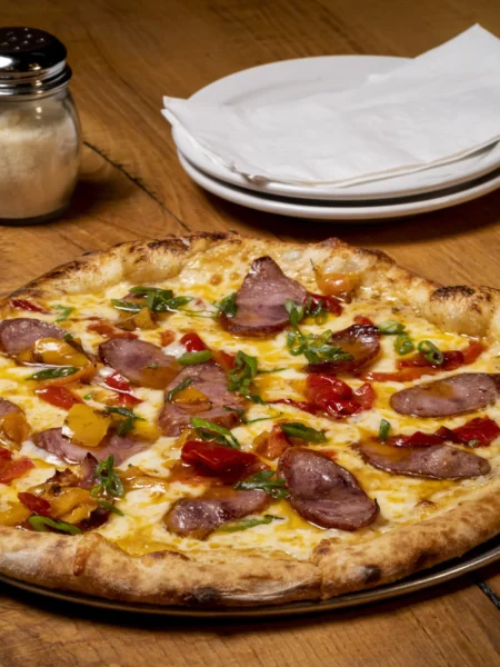 bacon alfredo pizza