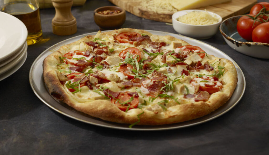 chicken bacon pizza