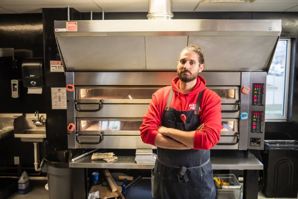 operator, pizza paya