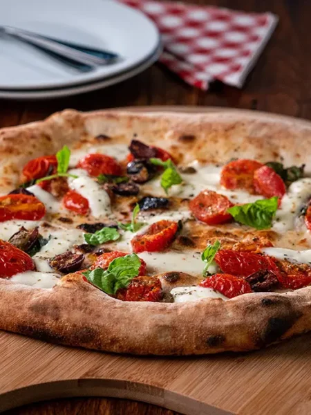 caprese pizza