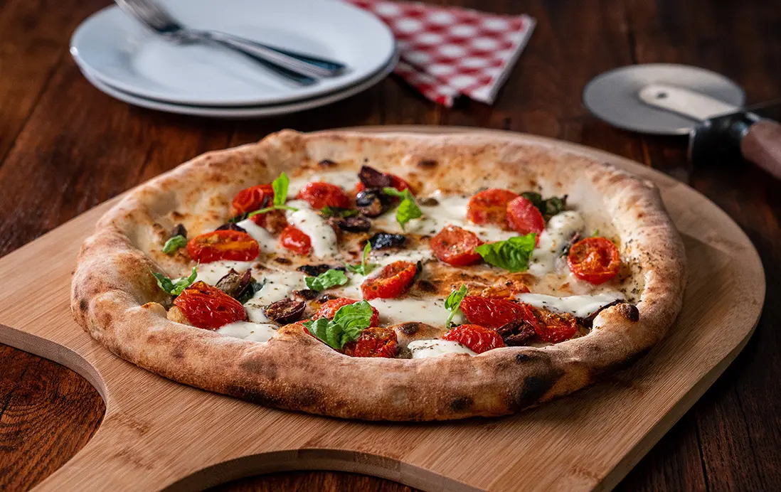 caprese pizza